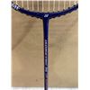 Image 4 : Yonex Isometric 76 Badminton Racket - 1 Torn String