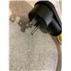 Image 5 : Extension Cord 1FT Right Angle Socket