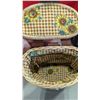 Image 3 : 2 Guess Wicker Purses