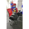 Image 2 : PAIR OF BLACK/RED ADJUSTABLE MOBILE OFFICE CHAIRS