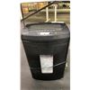 Image 2 : STAPLES OFFICE PAPER SHREDDER
