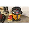 Image 1 : SHOP VAC CONTRACTOR WET/DRY SHOP VAC WITH EXTRA BAGS