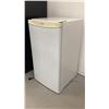 Image 2 : DIPLOMAT WHITE MINI BAR FRIDGE