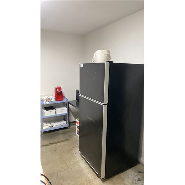 CONTENTS OF CORNER KITCHEN AREA-3 KEURIG MACHINES, PANASONIC MICROWAVE, GOURMIA AIR FRYER,