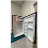 Image 2 : CUISINART STAINLESS STEEL MINI FRIDGE
