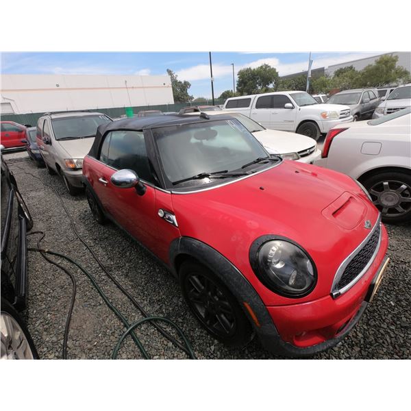 MINI COOPER CONVERTIBLE 2012 T-DONATION