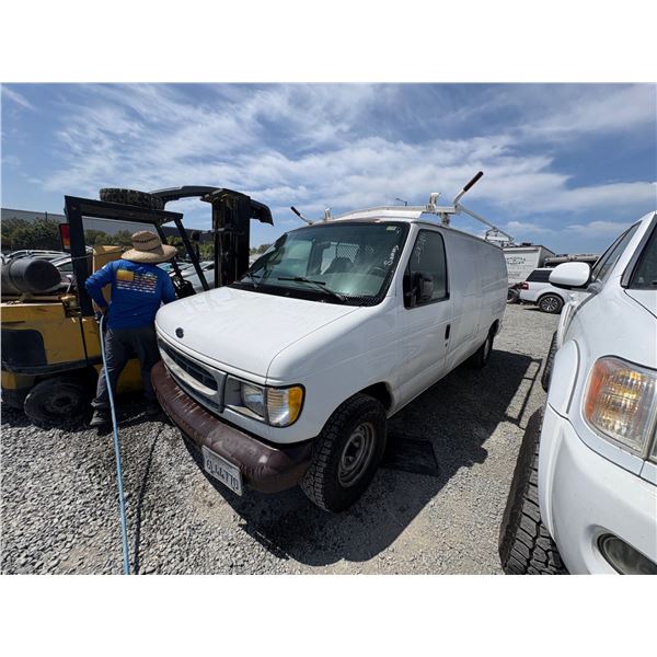 FORD E150 2001 T-DONATION