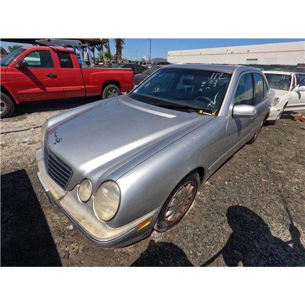 MERZ E CLASS 2000 T-DONATION