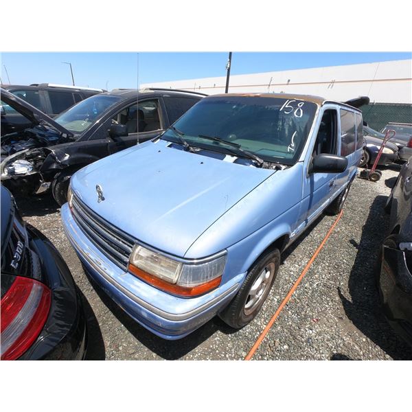 PLYMOUTH VOYAGER 1993 T-DONATION