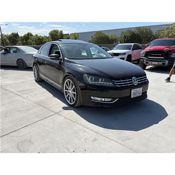 VOLKS PASSAT 2013 T