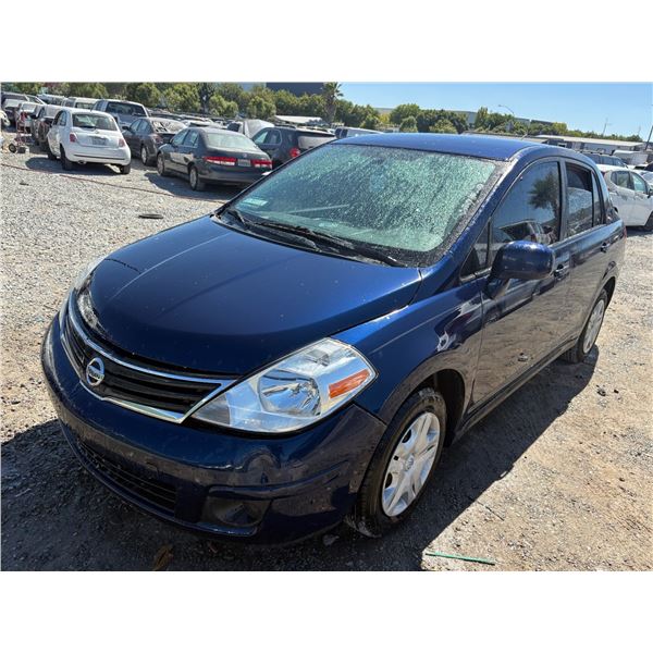 NISSAN VERSA 2011 T-2 Days