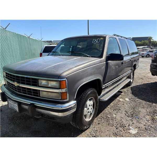 CHEVY SUBURBAN 1993 T-DONATION
