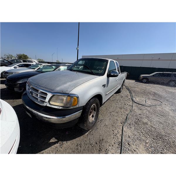 FORD F150 2000 ADT-SALV