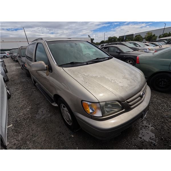 TOYOTA SIENNA 2002 T-DONATION