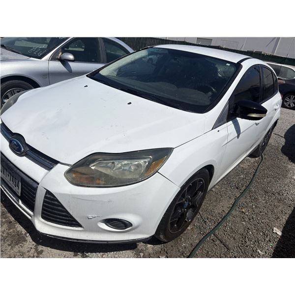 FORD FOCUS 2013 O/S-TITLE