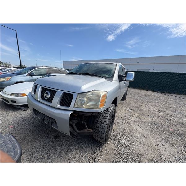 NISSAN TITAN 2004 ADT-SALV-EXPORT ONLY