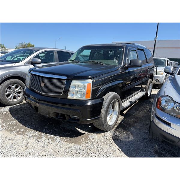 CADILLAC ESCALADE 2002 ADT-DONATION
