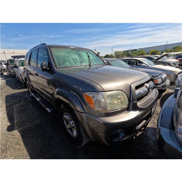 TOYOTA SEQUOIA 2005 SALV T/DONATION