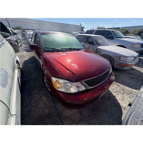 TOYOTA AVALON 2001 SALV T/DONATION