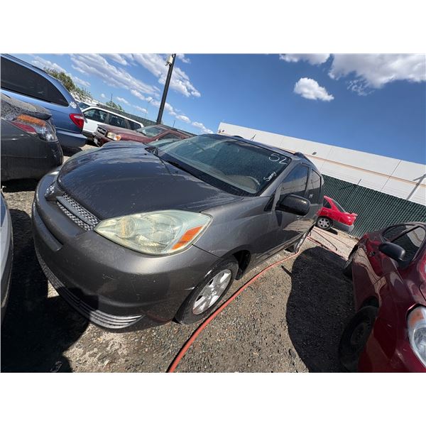 TOYOTA SIENNA 2004 T-DONATION