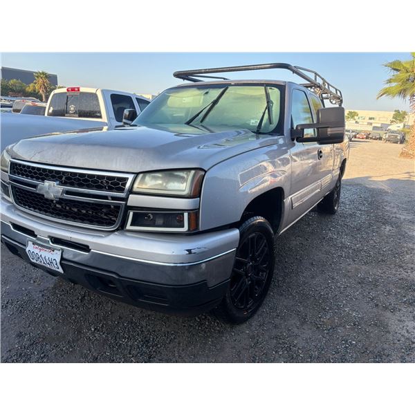 CHEVY SILVERADO 2006 T-2 Days