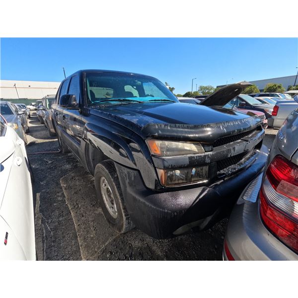 CHEVY AVALANCHE 2002 T-DONATION