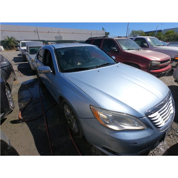 CHRYSLER 200 2012 ADT