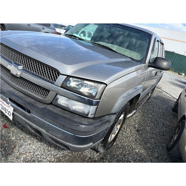 CHEVY AVALANCHE 2003 ADT