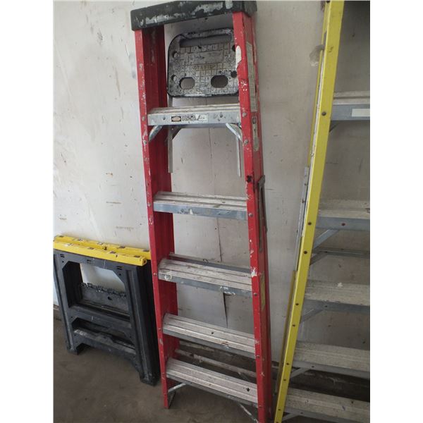 6ft Fiberglass Ladder