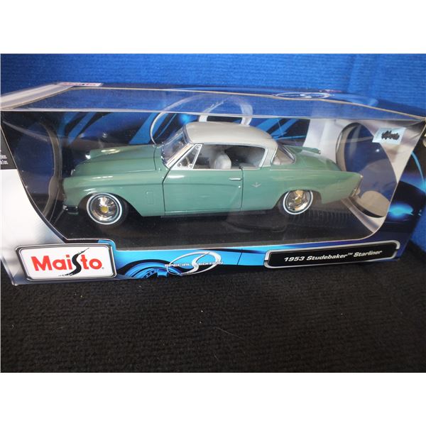 Maisto 1953 Studebaker Star liner