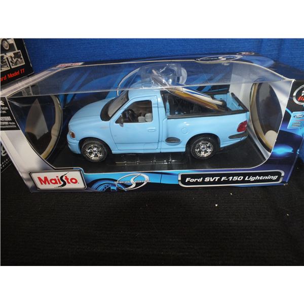 Maisto Ford SVT F-150 Lighting