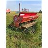 Image 6 : IHC 100 Drill, (2) 6.5ft with Fertilizer Attachment