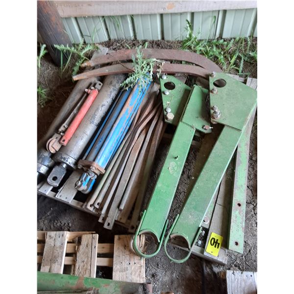JD 148 Loader Grapple arms and Tines, Hydraulic Rams, Several Spikes