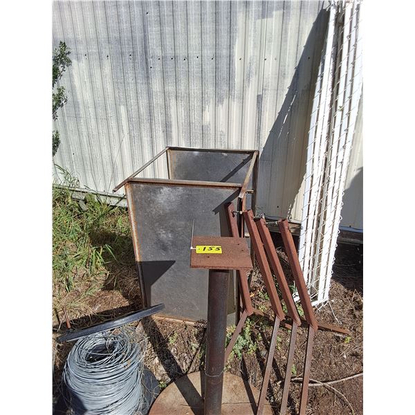 PVC Fencing, Metal Table, Cable, Stand