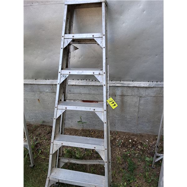 6' Aluminum Ladder