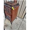 Image 3 : Vintage Jewel Wood Burning Stove - 21x21x45"