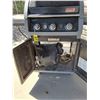 Image 4 : Coleman 3-Burner 26" Grill Propane BBQ  w/Side Burner - 61x50x24"