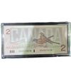 Image 2 : 1986 Canadian $2 Banknote With Queen Elizabeth II in Acrylic Case
