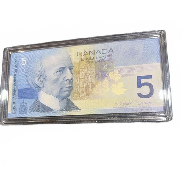 2002 Bank of Canada $5 Polymer Note ANU6957077 in Case