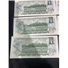 Image 16 : 13 Canada $1 Banknotes 1973 Queen Elizabeth II Consecutive Serial Numbers
