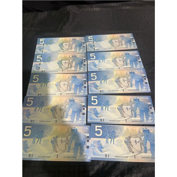 10 Canada $5 Polymer Banknotes, Hockey Theme, Sequential Serial Numbers