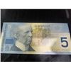 Image 2 : Canada $5 Polymer Banknote HNR8880946 Hockey Scene