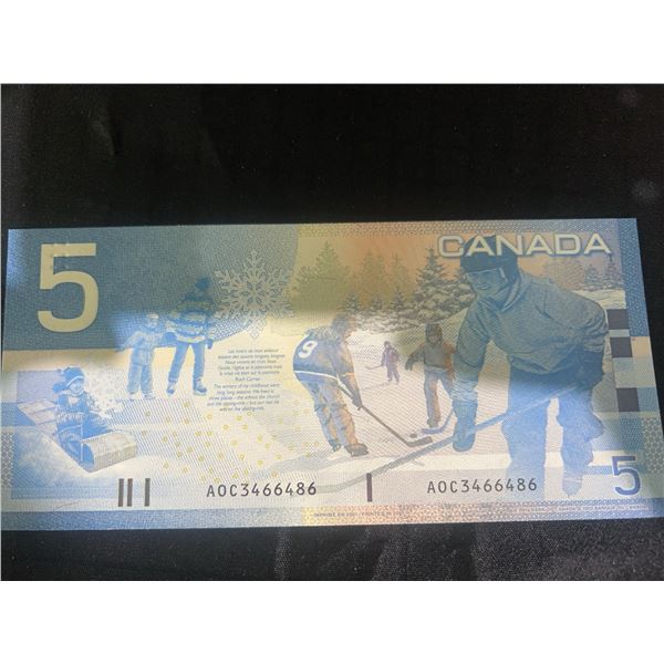 Canada $5 Polymer Bill Hockey Scene AOC3466486