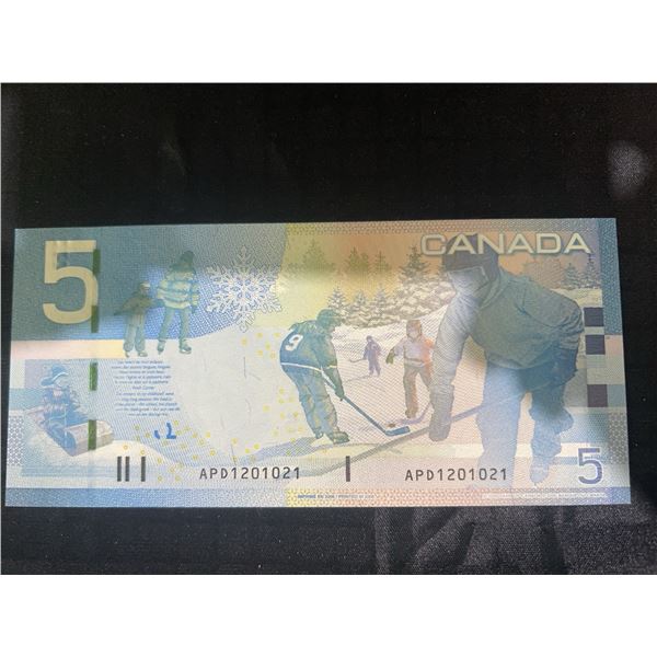 Canada Polymer $5 Bill Hockey Theme APD1201021