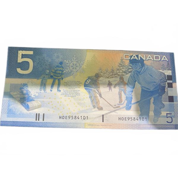 Canadian $5 Polymer Banknote Hockey Scene HOE9584101
