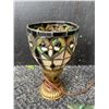 Image 4 : Tabletop Lot: Stained Glass Lamp, Ceramic Vase, Jade Bear Figurine