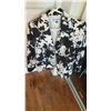 Image 5 : Ladies Clothing A