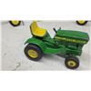 Image 4 : John Deer Toy TRACTOR A