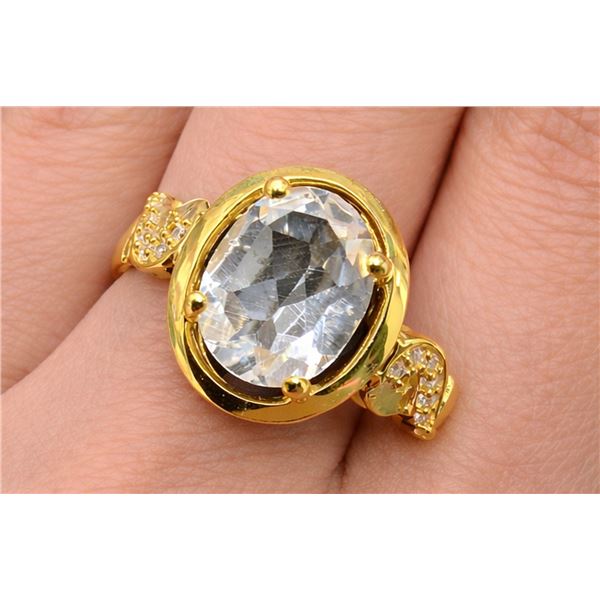 Silver(2.95g), White Topaz (1.5ct) Ring Retail value $240