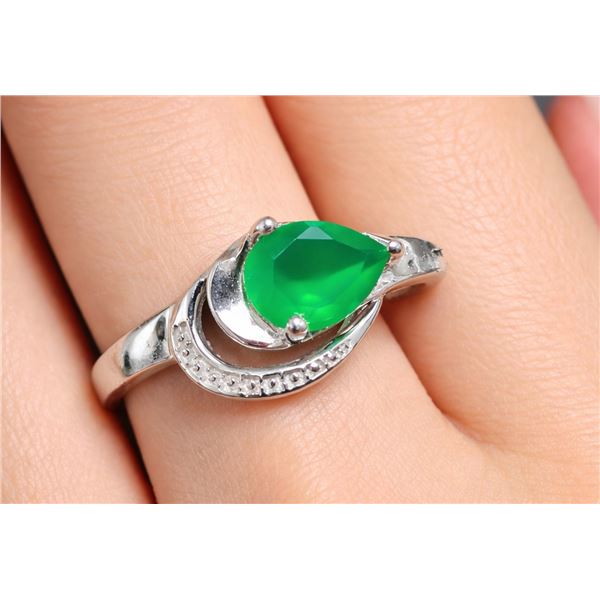 Silver(2.89g), Green Onyx (1ct) Ring Retail value $240